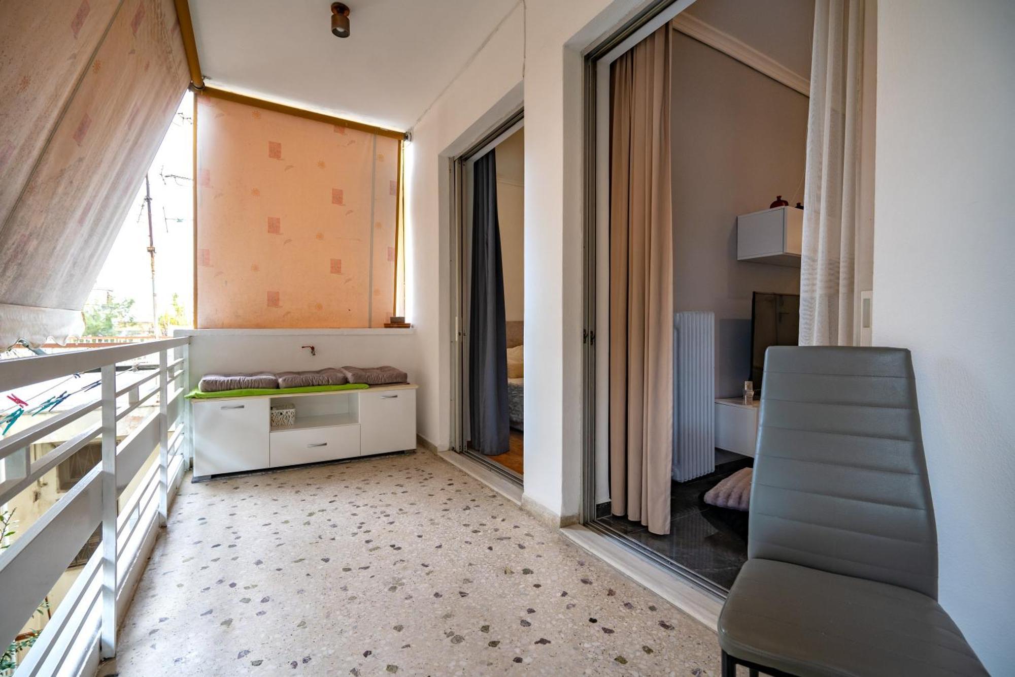 Neo Irakleio Train St. 1 Bedrm 4 Pers. Apartment Athene Buitenkant foto