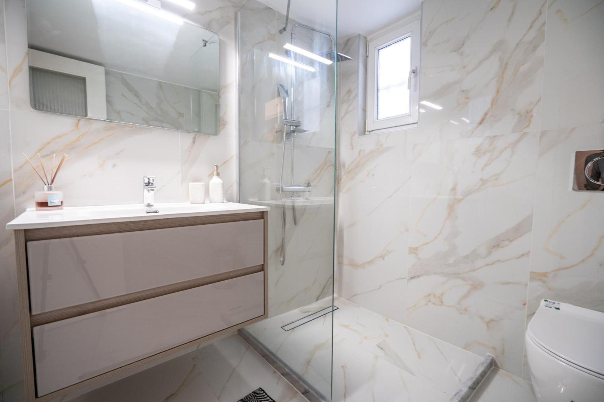 Neo Irakleio Train St. 1 Bedrm 4 Pers. Apartment Athene Buitenkant foto
