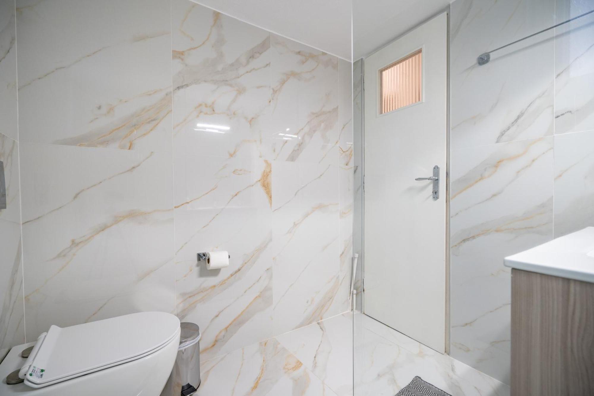 Neo Irakleio Train St. 1 Bedrm 4 Pers. Apartment Athene Buitenkant foto