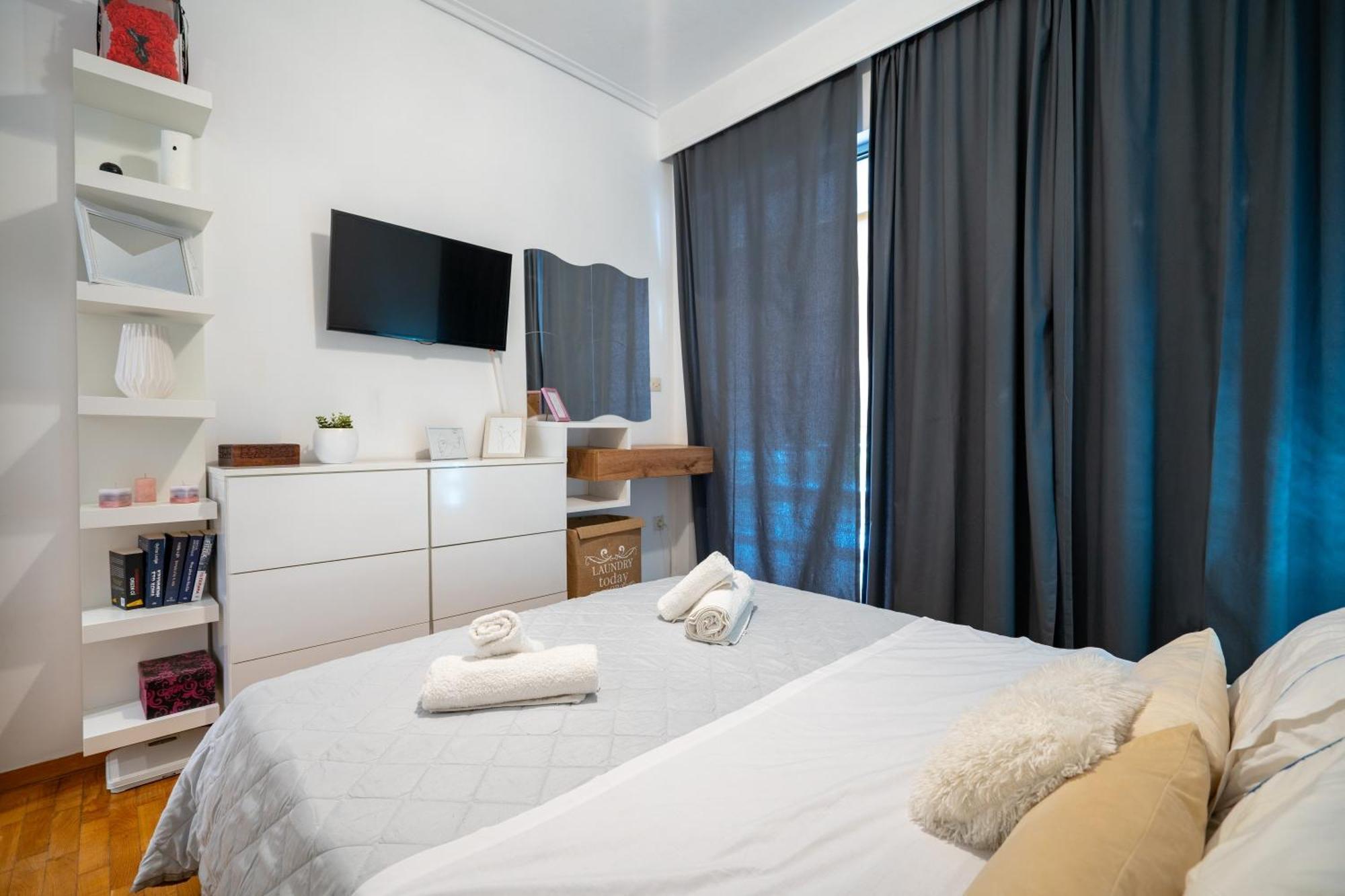 Neo Irakleio Train St. 1 Bedrm 4 Pers. Apartment Athene Buitenkant foto